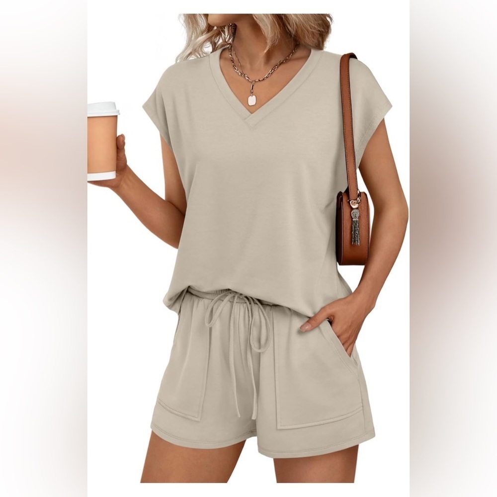 🆕Casual V-Neck Drawstring Short Set